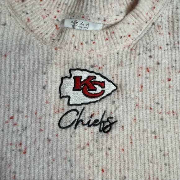WEAR by Erin Andrews KC Chiefs Sweater - Picture 2 of 6